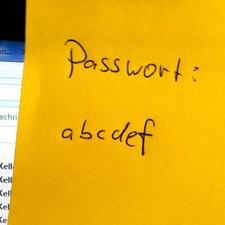 Ein gutes Passwort und verschlüsselte Übertragung schützen Mailkonten am besten!